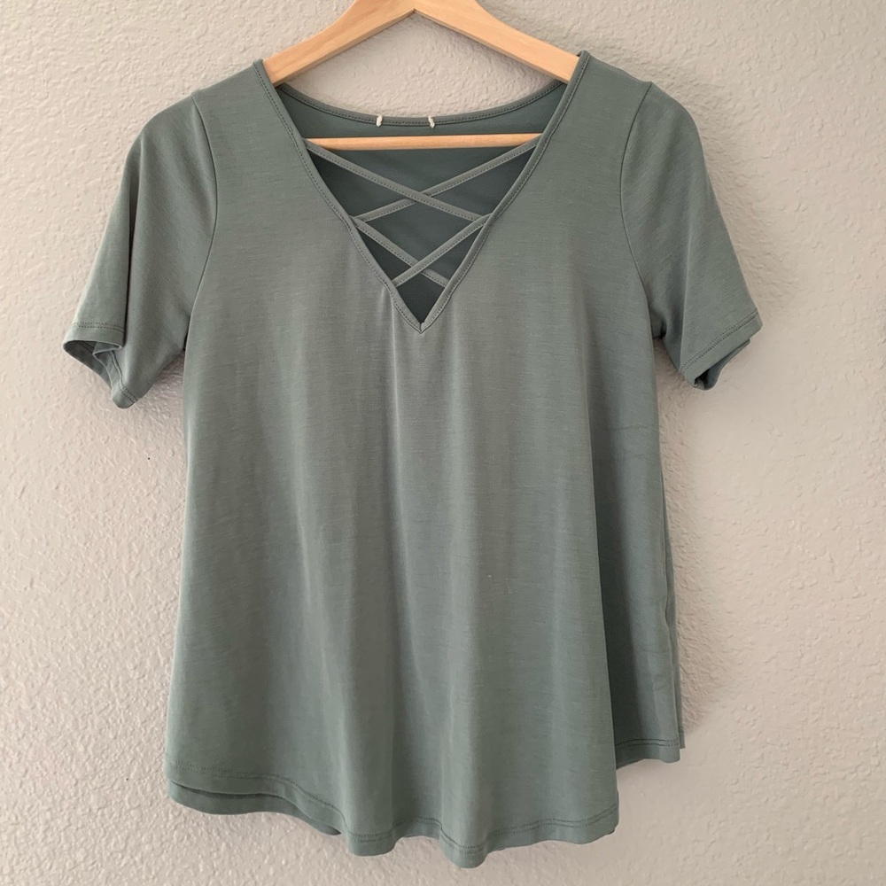 ◽️ Criss Cross T-shirt ◽️